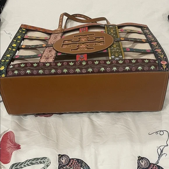 Tory Burch Ella Woven Cage Tote - Picture 8 of 16